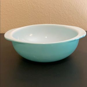 Pyrex Blue medium size bowl
